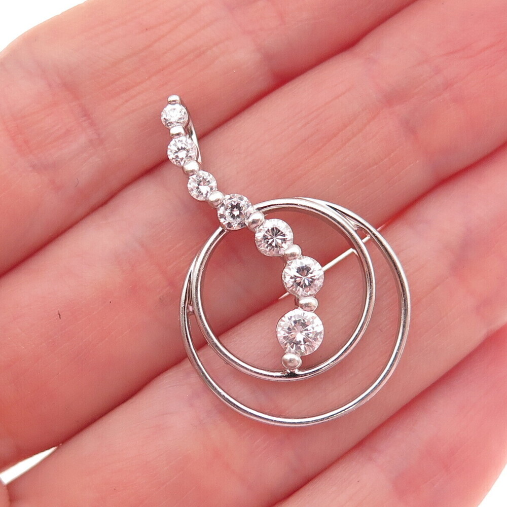 925 Sterling Silver Graduated Round-Cut C Z Charm Pendant